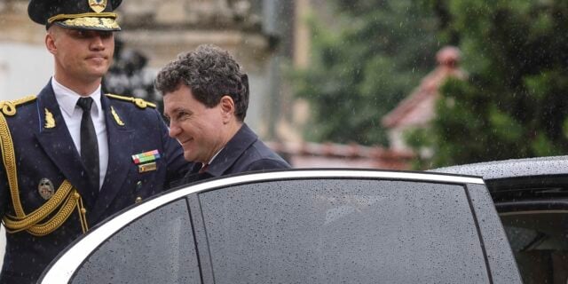 Nicușor Dan ceremonie militară Palatul Cotroceni